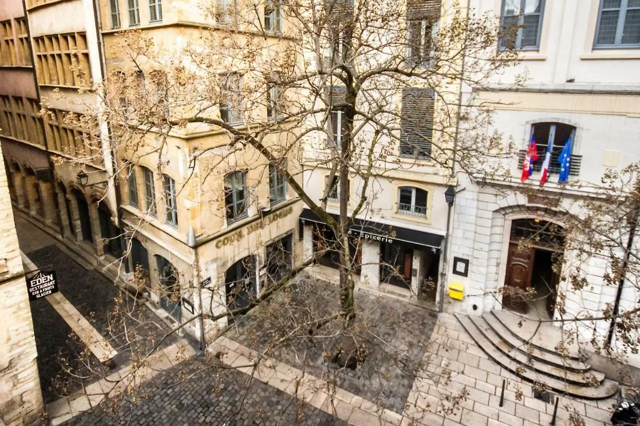 Lyon Renaissance Cote Cour Apartment France
