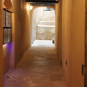 לינה וארוחת בוקר La Loge Du Vieux, ליון