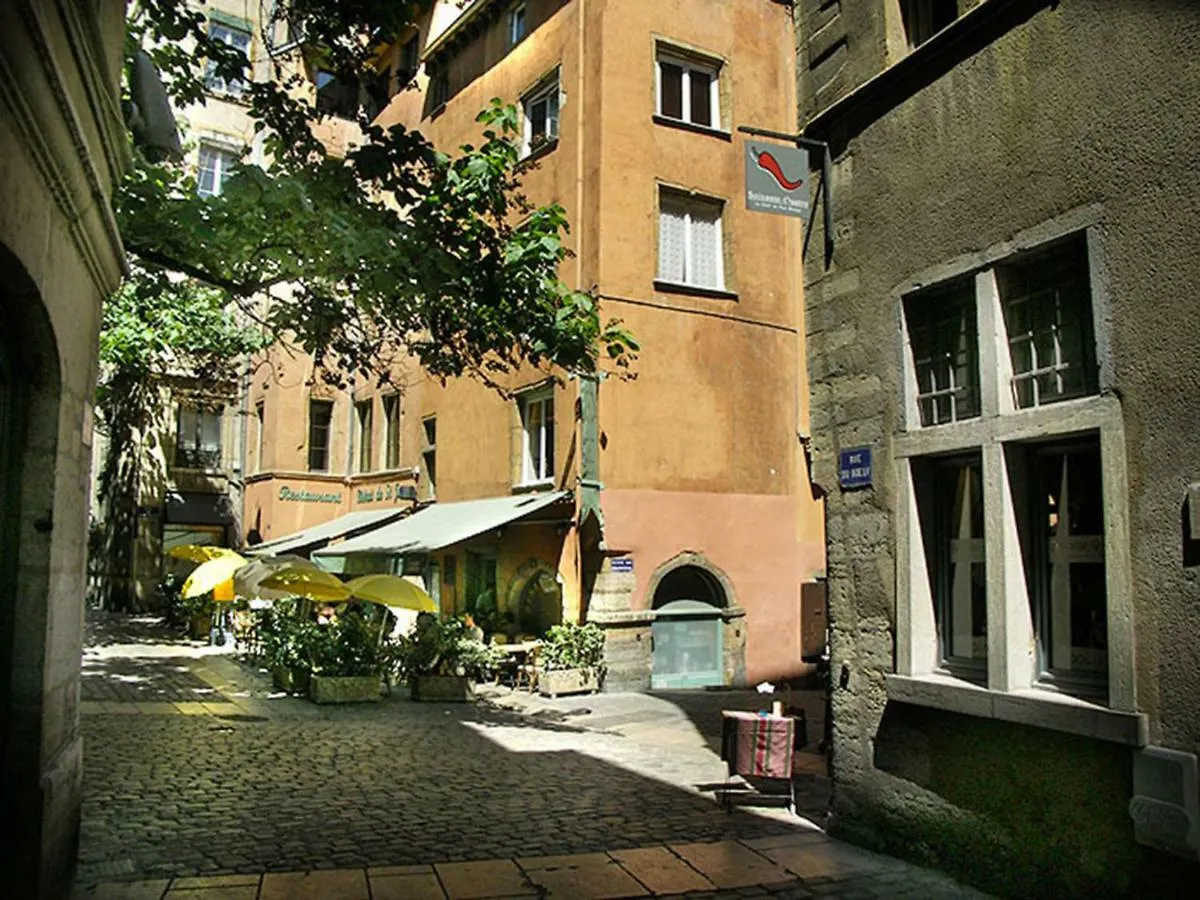 Lyon Renaissance Cote Cour Apartment